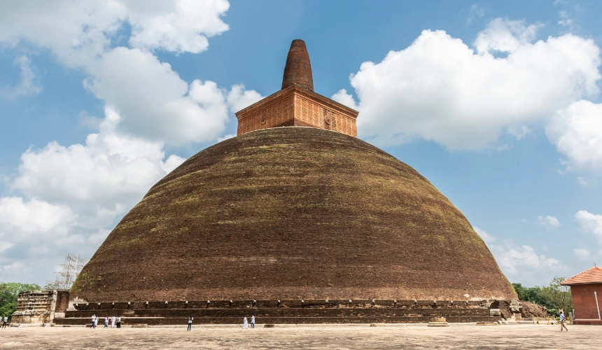 Abhayagiri Stupa
